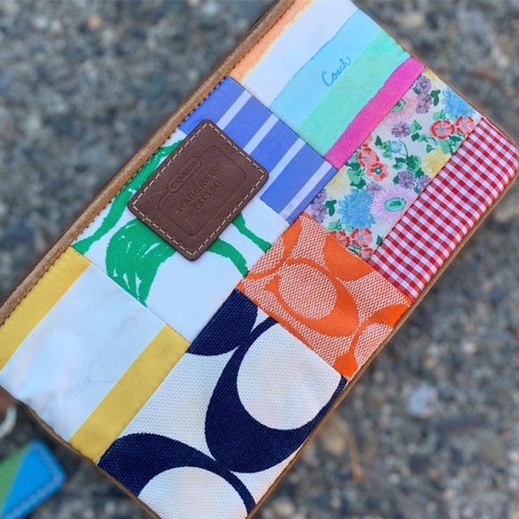 Coach patchwork Y2K style wallet - Picture 3 of 4